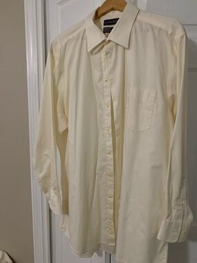 Covington Men's Long-Sleeve Dress Shirt in light yellow